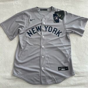 Nike Men's New York Yankees Aaron Judge #99 Gray Limited Vapor Jersey